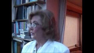 Xhamster.com 2662724 granny w pervėrė pūlingas juostelėmis ir žaislai