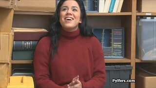 עקלתון לטינית הגנב נתפס והוא זיין על ידי מיובל השומר