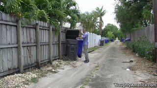 Алисса Линн трахается беребез белән улын ачык һавада