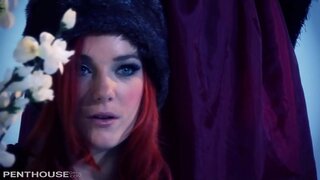 Пентхаус Лесбиянки Дани һәм Мари трахают бер-берсен кар өстендә йоклау