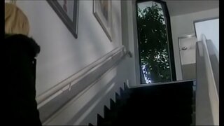 Tino wera, me te whakamatautau tamaiti kakaho ki te big ipu Brittney Skye hanga dude te tango i te ua ki te drill ia