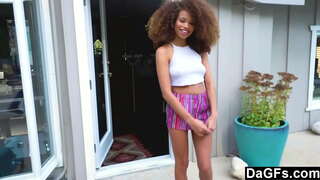 Tsupa, Bata Itim Na Babe Makakuha Ng Kanyang Ng Pagkakataon Upang Fuck Wildly